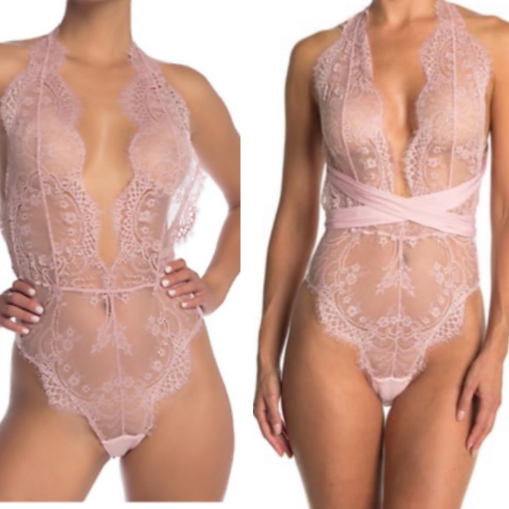 Show Off  Lace Halter Bodysuit